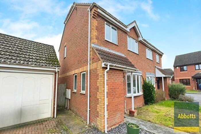 3 Bedroom Semi-Detached House To Rent In The Becketts, Stowmarket, IP14