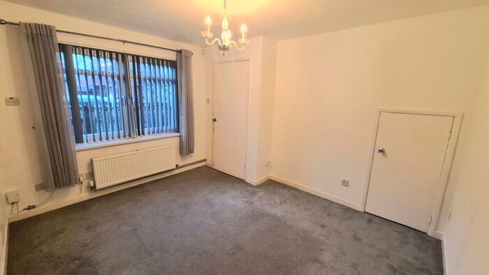 1 Bedroom Flat To Rent In Maukinfauld Court, Tollcross, G32