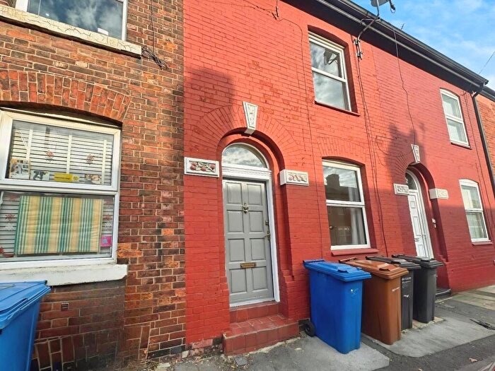 3 Bedroom Terraced House For Sale In Stanhope Street, Stockport, Greater Manchester, SK5
