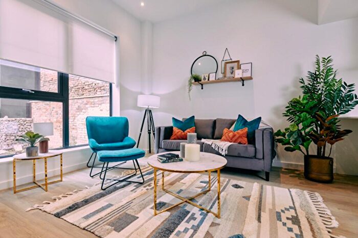 1 Bedroom Apartment To Rent In Gilders Yard, Birmingham Birmingham, B18