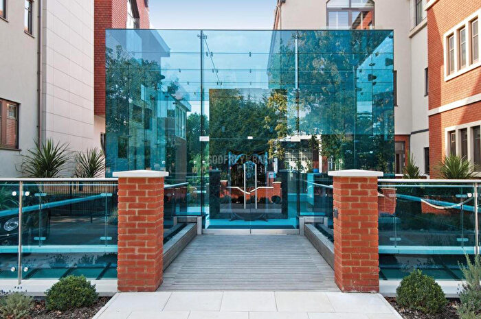 3 Bedroom Apartment To Rent In The Bishops Avenue, London, N2