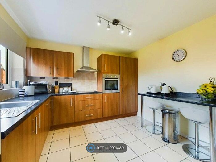 3 Bedroom Terraced House To Rent In Brent Path, Aylesbury, HP21