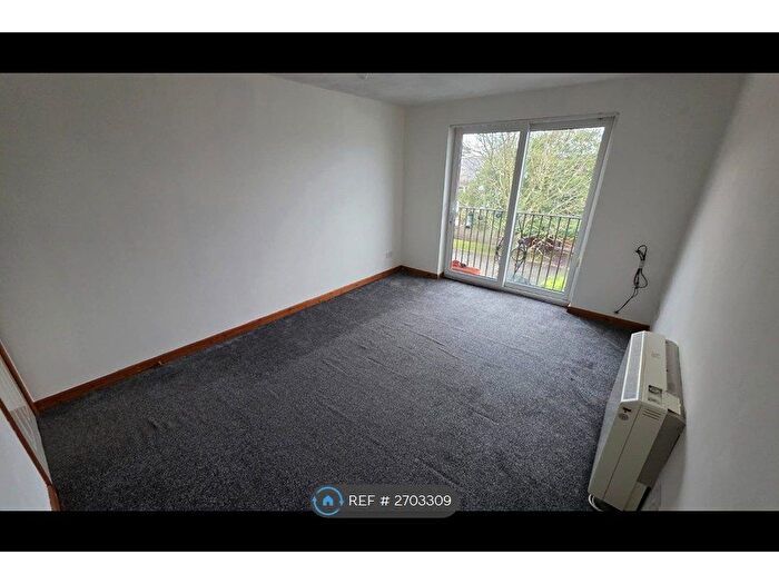 2 Bedroom Flat To Rent In Eleanor Court, Wallasey, CH45