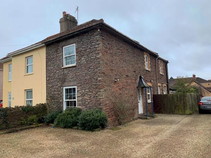 4 Bedroom Semi-Detached House To Rent In Grove Road, Fishponds, Bristol BS16