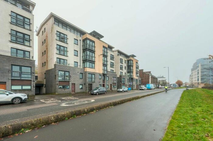 4 Bedroom Maisonette To Rent In Lower Granton Road, Granton, Edinburgh, EH5