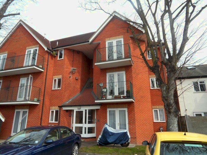 1 Bedroom Flat To Rent In Stable Mews - Southend - Online Enquiries Only, SS2