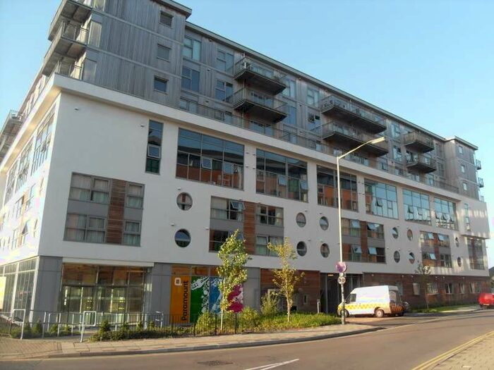 1 Bedroom Apartment To Rent In Paramount Building, Beckhampton Street Town Centre, Swindon, SN1