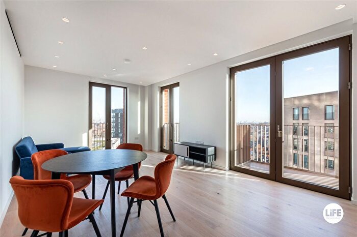 1 Bedroom Flat To Rent In Cadence Court, Lewis Cubitt Walk, London, N1C