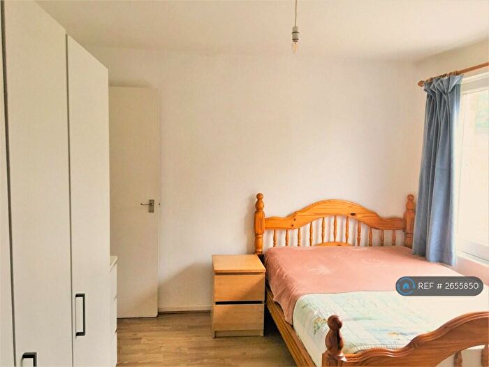 1 Bedroom Flat To Rent In Tilehouse Close, Headington, Oxford, OX3