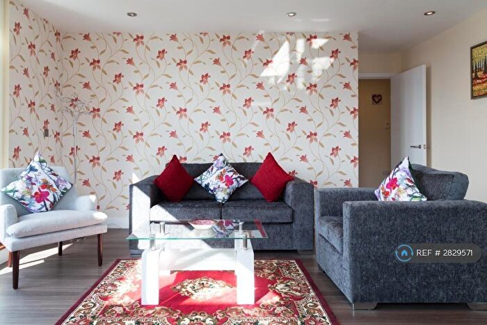 2 Bedroom Penthouse To Rent In Mill Park, Cambridge, CB1