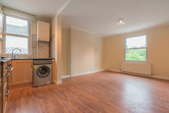 1 Bedroom Apartment To Rent In Okehampton Road, London, NW10