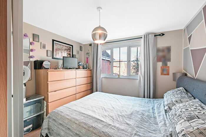 2 Bedroom Apartment For Sale In Yeomans Close, Astwood Bank, Redditch, B96
