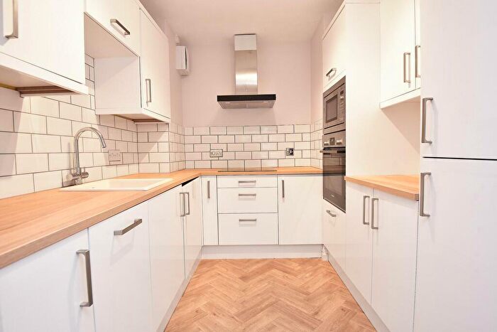 2 Bedroom Flat To Rent In Berners Way, Broxbourne, EN10