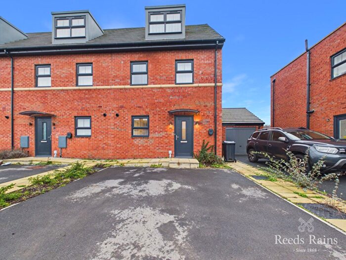 3 Bedroom End Of Terrace House For Sale In Marfleet Lane, Hull, East Yorkshire, HU9