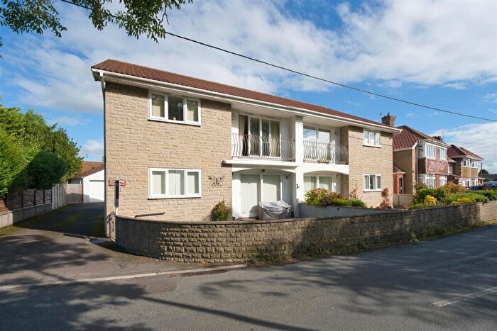 2 Bedroom Flat For Sale In Ebdon Road, Worle - Garage, BS22