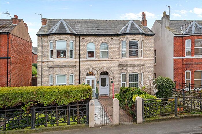 3 Bedroom Semi-Detached House For Sale In Forest Road, Southport, Merseyside, PR8