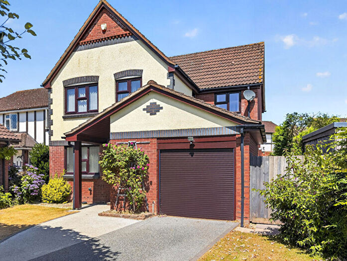 4 Bedroom Detached House For Sale In Wheatfield Close, Cullompton, Devon, EX15