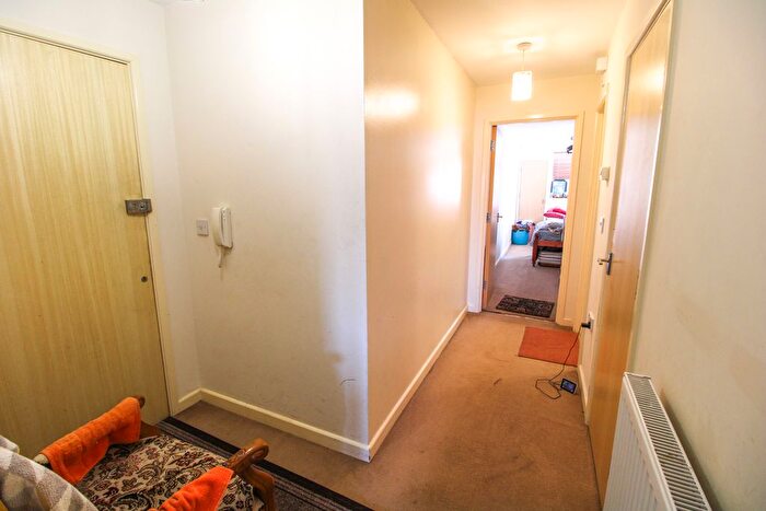 1 Bedroom Flat For Sale In High Street, Cosham, Portsmouth, PO6