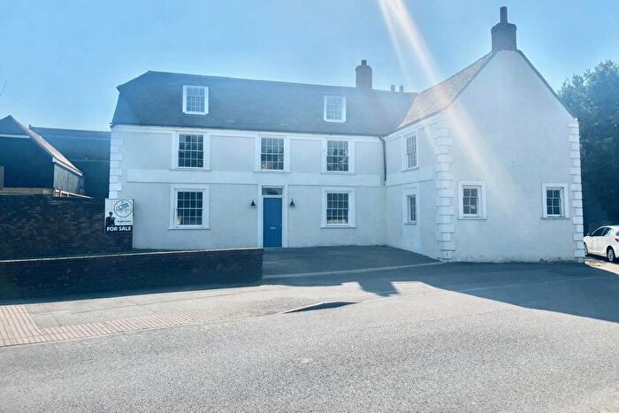 Pub/bar To Rent In Martello Cottages, Dymchurch Road, Hythe, CT21