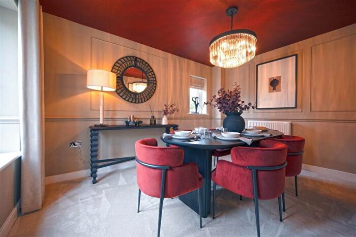 4 Bedroom Detached House For Sale In Desborough Road, Rothwell, Kettering, NN14