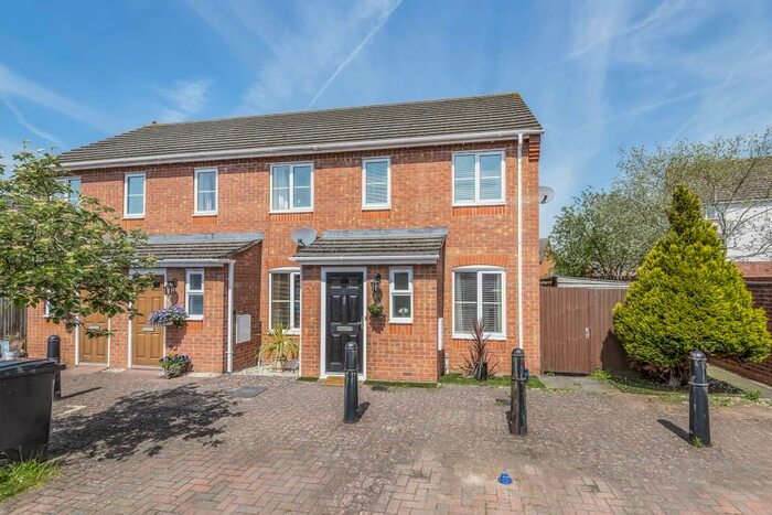 2 Bedroom End Of Terrace House To Rent In Thatcham, Berkshire RG19
