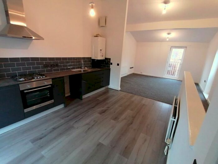 2 Bedroom Maisonette To Rent In Old Chester Road, Birkenhead, CH41