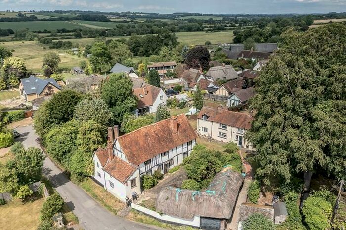 4 Bedroom Detached House For Sale In Cuddington, HP18
