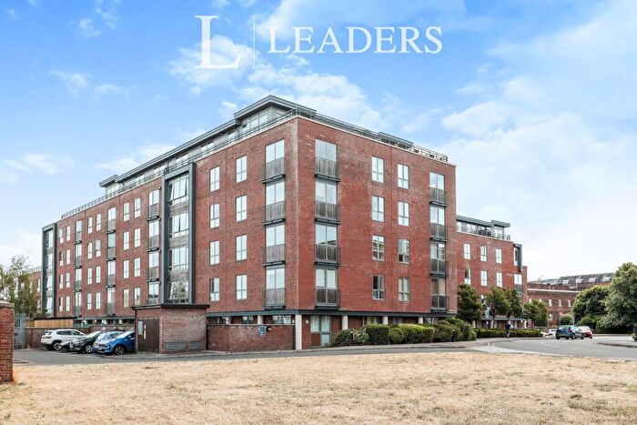 2 Bedroom Flat To Rent In Galleon Place, Weevil Lane, Gosport, PO12