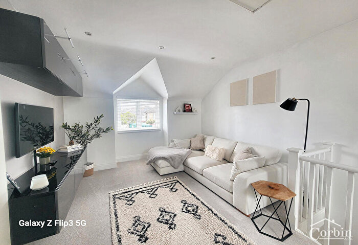 2 Bedroom Semi-Detached House To Rent In Hendford Road, Bournemouth, Dorset, BH10