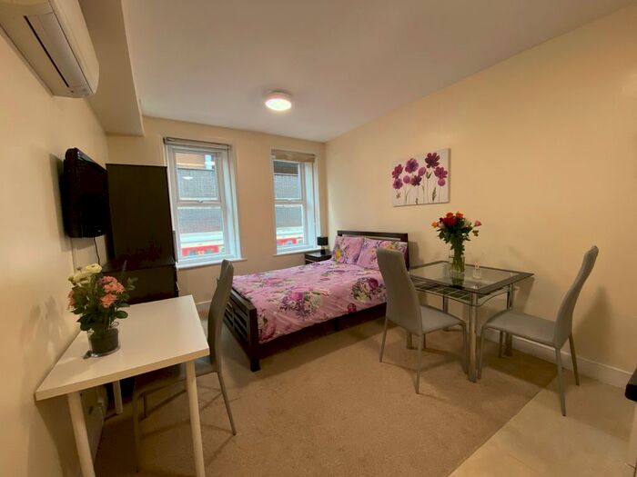 Studio To Rent In Cromwell Road, London, SW7