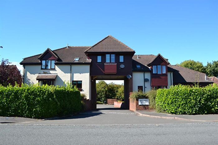 Studio To Rent In Weydon Lane, Farnham, GU9