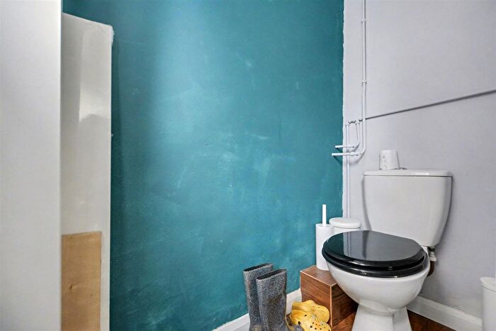 3 Bedroom Semi-detached House For Sale In Ewe Lamb Lane, Bramcote, Nottingham, NG9