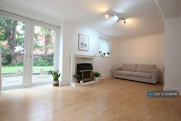 2 Bedroom Maisonette To Rent In Avondale Road North, Southport, PR9