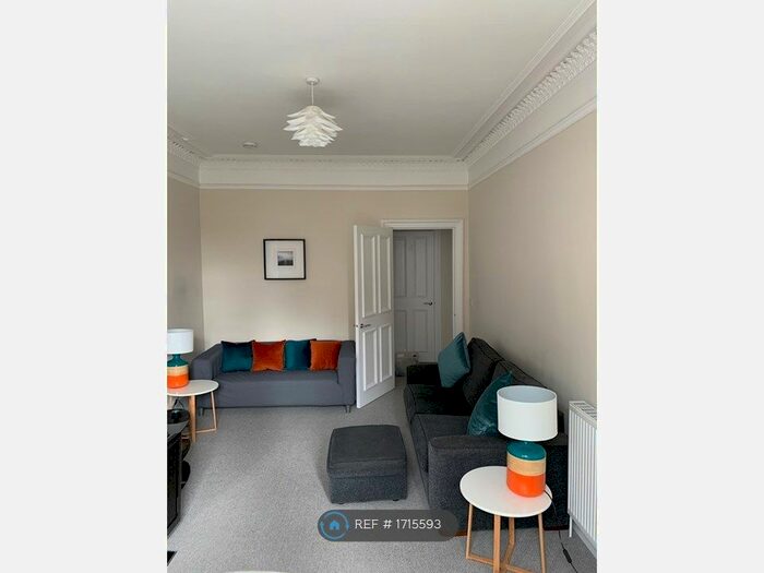 2 Bedroom Flat To Rent In Raeburn Place, Edinburgh, EH4