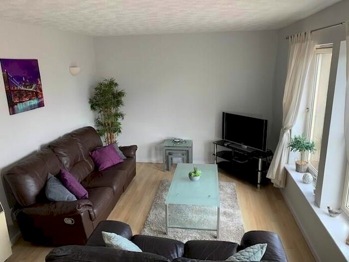 2 Bedroom Flat To Rent In Virginia Street, Aberdeen, AB11
