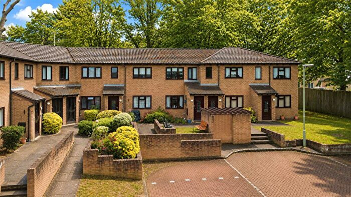 2 Bedroom Apartment For Sale In Parsonage Way, Frimley, Camberley, Surrey, GU16