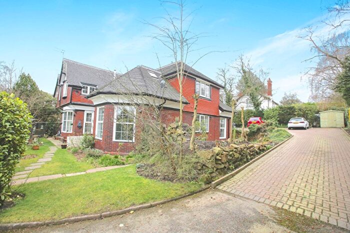 2 Bedroom Flat To Rent In Disley, Stockport, SK12