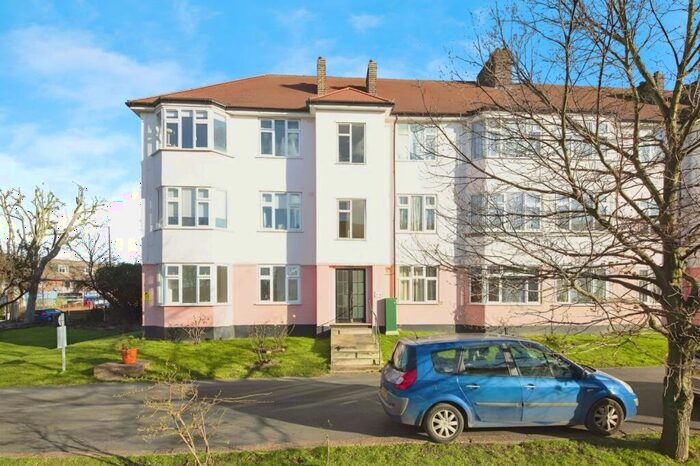 2 Bedroom Flat To Rent In Chinbrook Road London, SE12