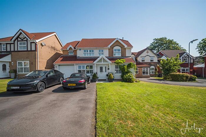 4 Bedroom Detached House For Sale In Cloda Avenue, Bryncoch, Neath, SA10