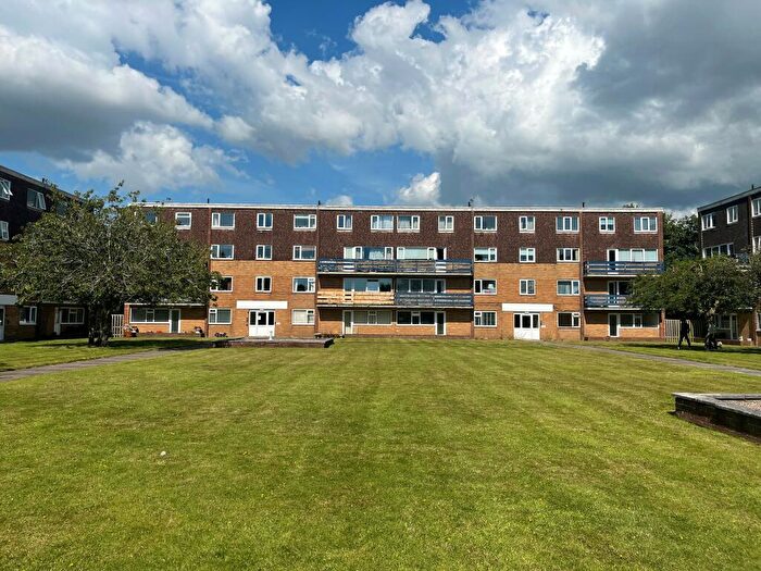 2 Bedroom Maisonette To Rent In Eldon Court, Lytham St.Annes, FY8