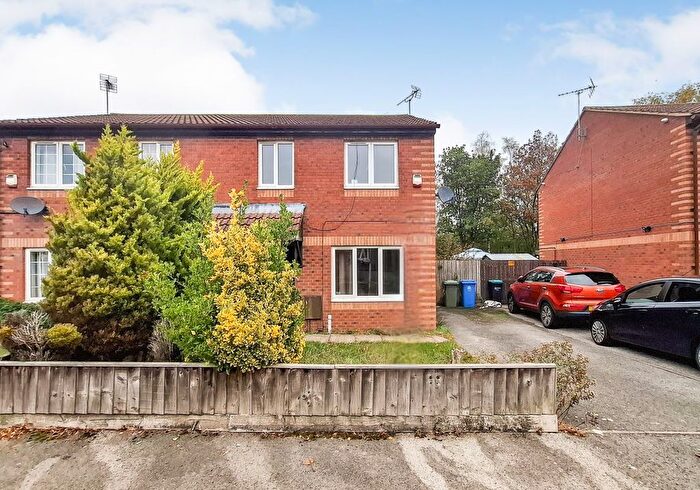 3 Bedroom Semi Detached House For Sale In Teal Avenue, Mansfield, Nottinghamshire, NG18