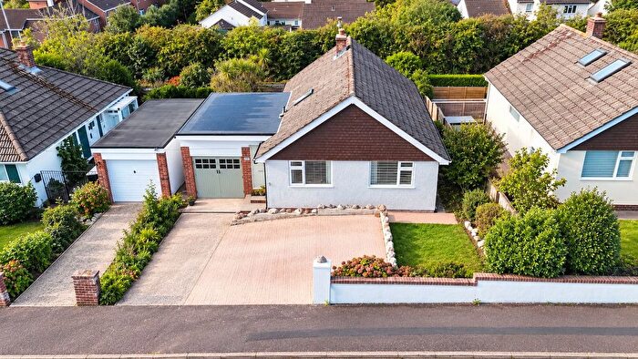 2 Bedroom Bungalow For Sale In Applegarth Avenue, Newton Abbot, TQ12