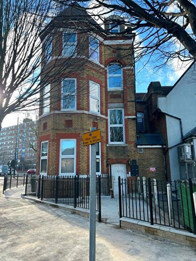 2 Bedroom Apartment To Rent In The Grove, Gravesend, DA12