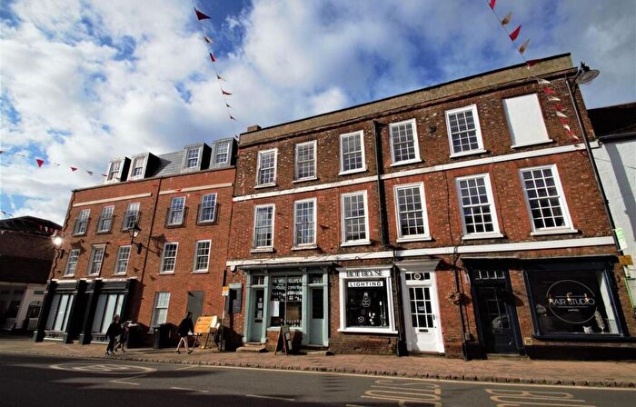 1 Bedroom Flat To Rent In Church Street, Ampthill, MK45