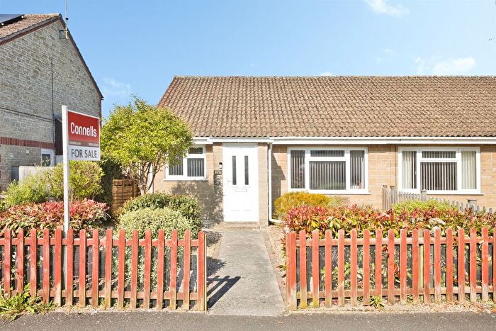 2 Bedroom Semi Detached Bungalow For Sale In Bridle Way, Barwick, Yeovil, BA22