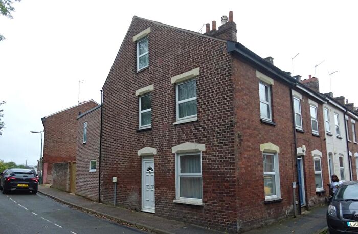 4 Bedroom Terraced House To Rent In Victoria Street, Exeter, EX4