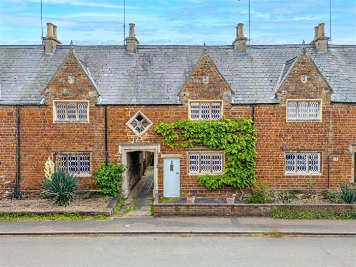 2 Bedroom End Of Terrace House For Sale In Church Street, Finedon, NN9