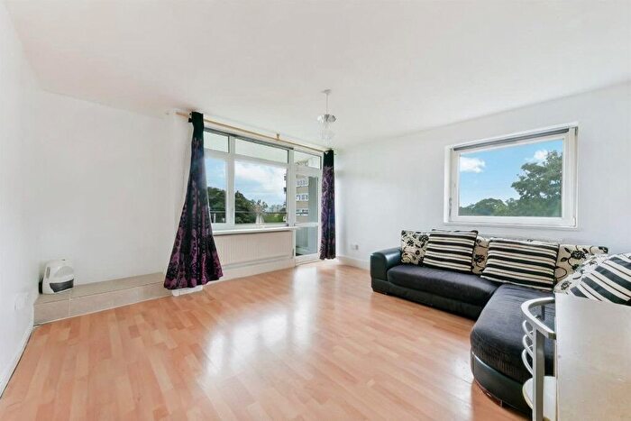 1 Bedroom Flat To Rent In Norley Vale, Roehampton, London, SW15