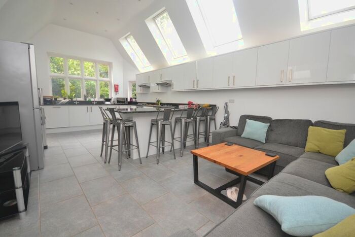 1 Bedroom Detached House To Rent In Redlands Road, Reading, RG1