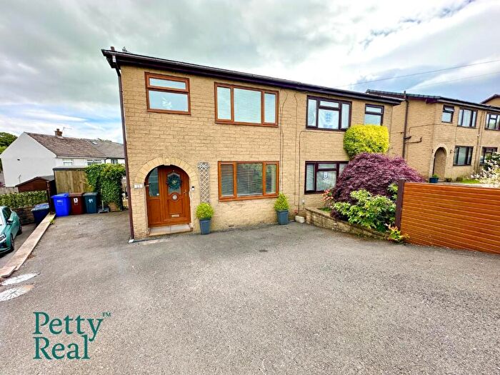 3 Bedroom Semi-Detached House For Sale In Leyland Close, Trawden, BB8